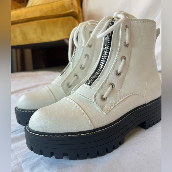 Brand new white combat boots, with zipper and laces - Picture 5 of 7